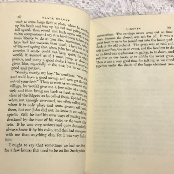 Black Beauty 1945 Hardback - Picture 6 of 12